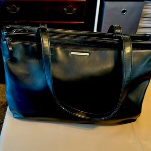 Nine West Leatge Bag